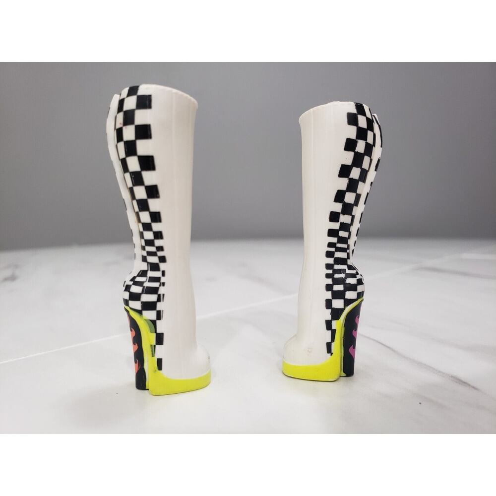 MGA LOL OMG O.M.G Lights Race Speedster Doll Shoes White‎ Boots